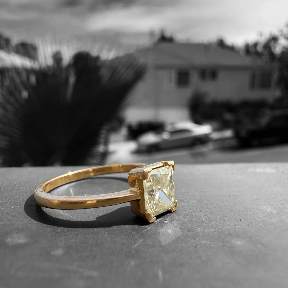NEW 18K Yellow Gold Princess-Cut Diamond Solitaire Ring – Size 7